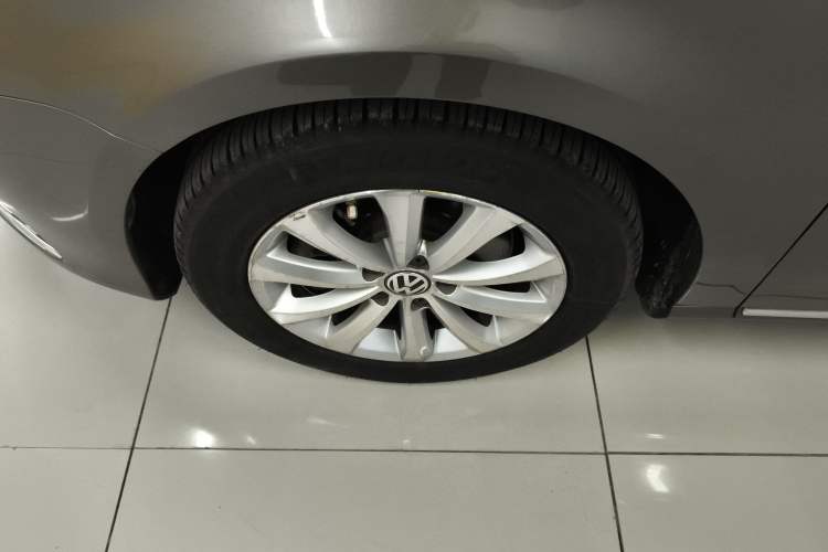 Used Volkswagen Magotan 2016 1.8TSI Smart Comfort Model Exterior 4