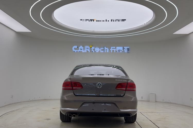 Used Volkswagen Magotan 2016 2.0 TSI Luxury Comfort Version Exterior 5