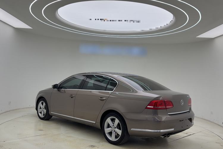 Used Volkswagen Magotan 2016 2.0 TSI Luxury Comfort Version Exterior 6