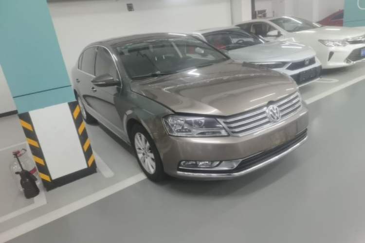 Used Volkswagen Magotan 2016 1.8TSI Smart Comfort Model Front Right 45 Deg