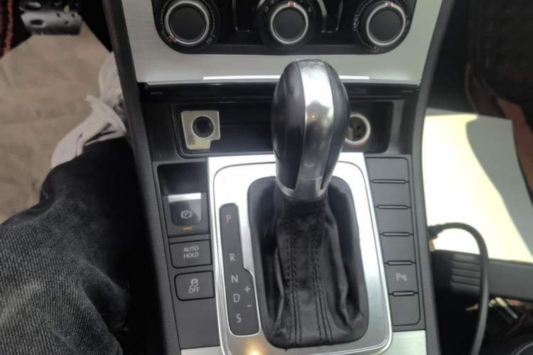 Used Volkswagen Magotan 2016 1.8TSI Smart Comfort Model Gear Lever