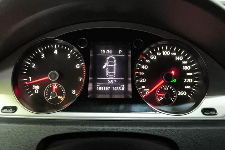 Used Volkswagen Magotan 2016 1.8TSI Smart Comfort Model Instrument Cluster