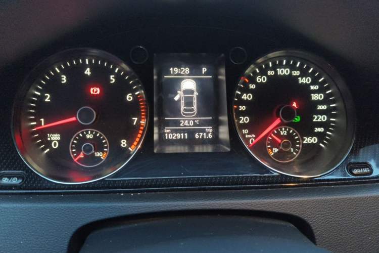 Used Volkswagen Magotan 2016 2.0 TSI Luxury Comfort Version Instrument Cluster