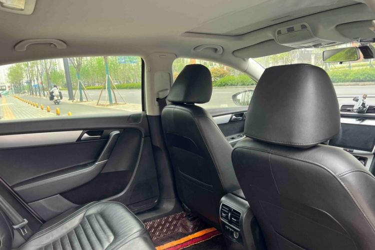 Used Volkswagen Magotan 2016 1.8TSI Smart Comfort Model Interior 5