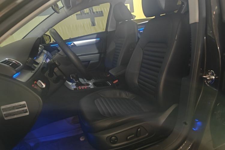 Used Volkswagen Magotan 2016 1.8TSI Smart Comfort Model Left Front Seat