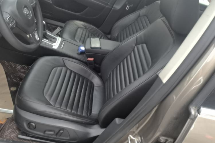 Used Volkswagen Magotan 2016 1.8TSI Smart Comfort Model Left Front Seat
