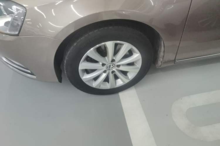 Used Volkswagen Magotan 2016 1.8TSI Smart Comfort Model Left Front Wheel Hub