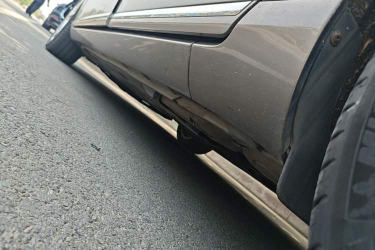 Used Volkswagen Magotan 2016 1.8TSI Luxury Comfort Model Left Side Sill