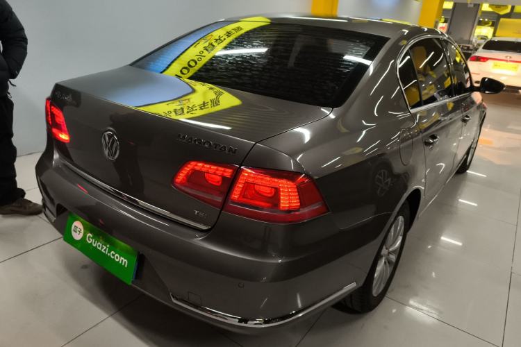 Used Volkswagen Magotan 2016 1.8TSI Smart Comfort Model Rear Right 45 Deg