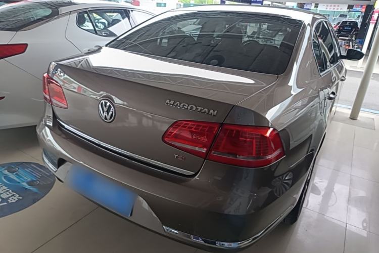 Used Volkswagen Magotan 2016 1.8TSI Smart Comfort Model Rear Right 45 Deg