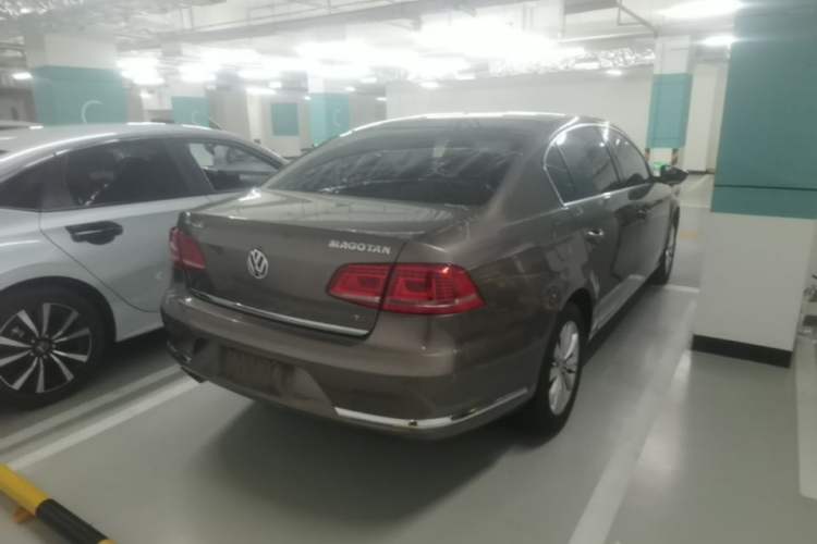 Used Volkswagen Magotan 2016 1.8TSI Smart Comfort Model Rear Right 45 Deg