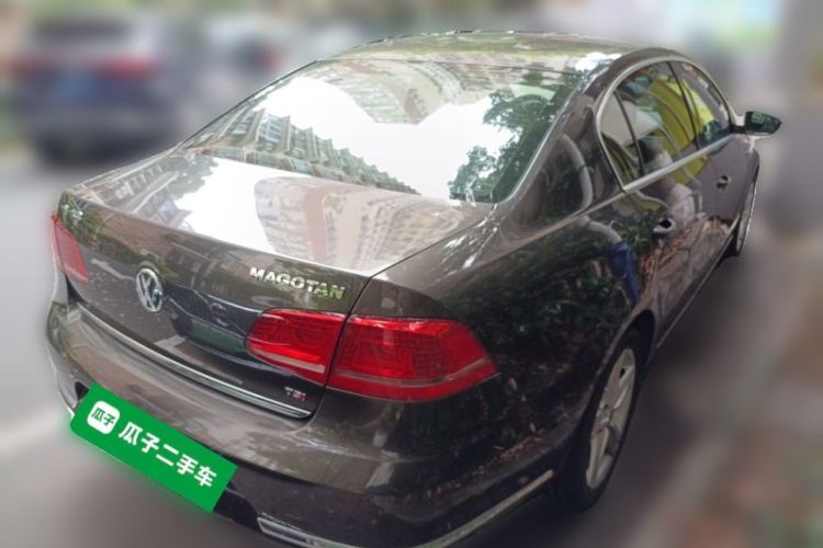 Used Volkswagen Magotan 2016 1.8TSI Luxury Comfort Model Rear Right 45 Deg