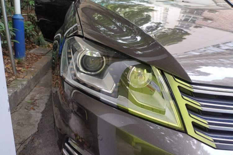 Used Volkswagen Magotan 2016 1.8TSI Luxury Comfort Model Right Front Headlight