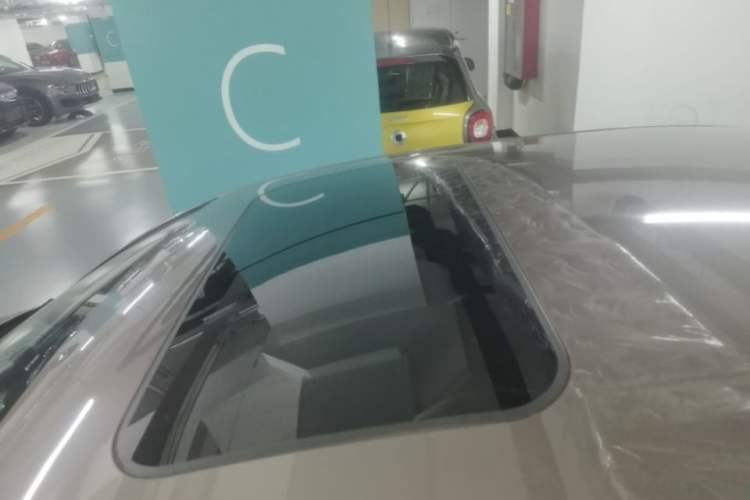 Used Volkswagen Magotan 2016 1.8TSI Smart Comfort Model Roof