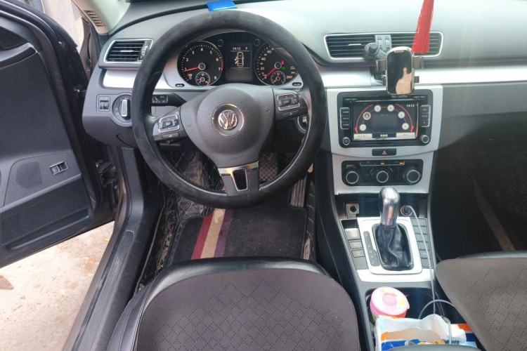 Used Volkswagen Magotan 2016 1.8TSI Smart Comfort Model Steering Wheel