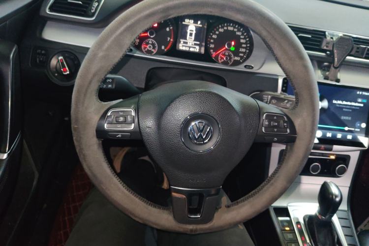 Used Volkswagen Magotan 2016 1.8TSI Smart Comfort Model Steering Wheel