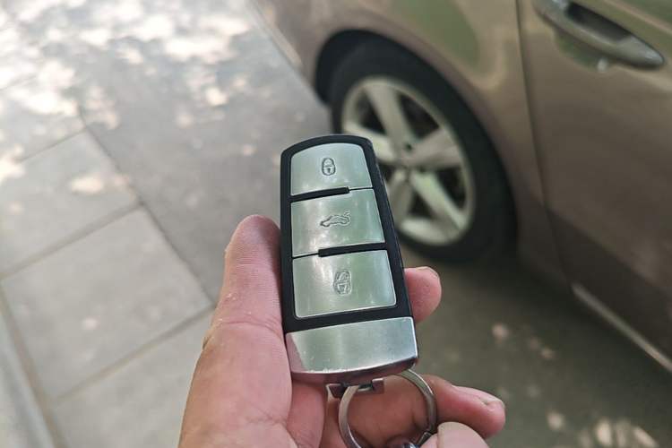 Used Volkswagen Magotan 2016 1.8TSI Luxury Comfort Model Vehicle Key
