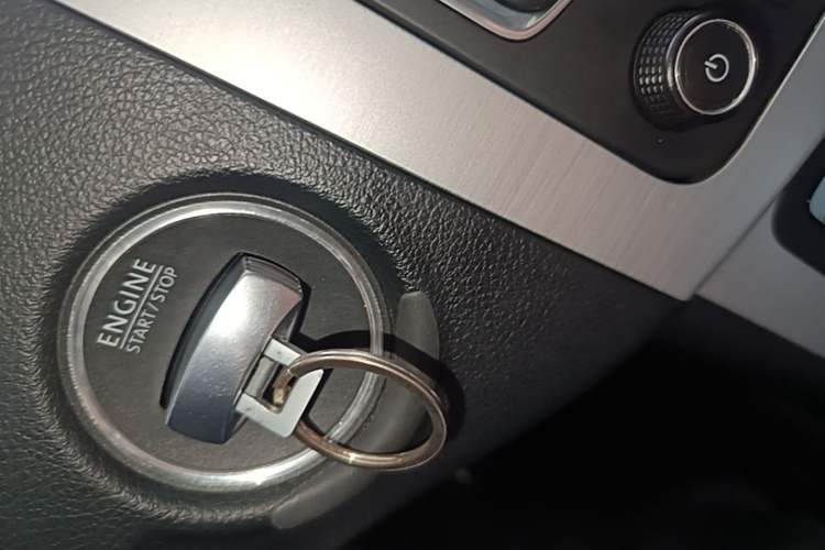 Used Volkswagen Magotan 2016 1.8TSI Smart Comfort Model Vehicle Key