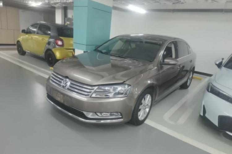 Used Volkswagen Magotan 2016 1.8TSI Smart Comfort Model Guazi used car, China used car export, Used car for sale, Used Volkswagen cars, Cheapest cars for sale