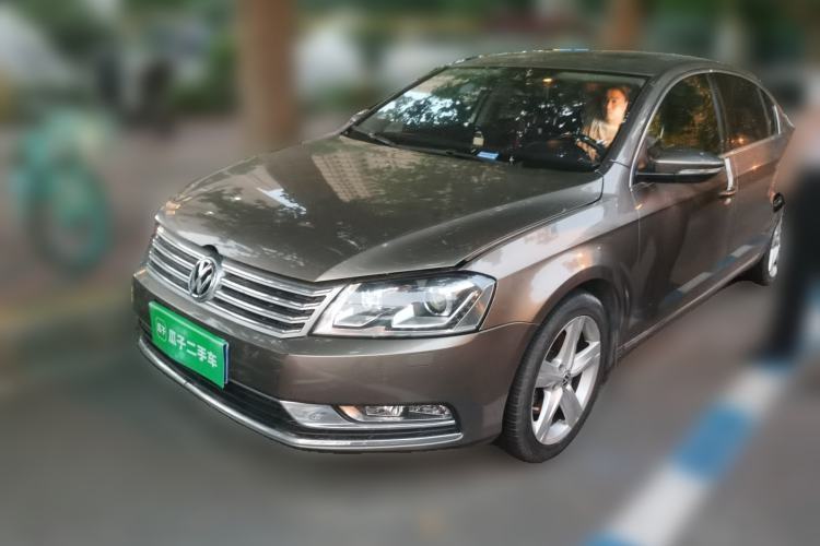 Used Volkswagen Magotan 2016 2.0 TSI Luxury Comfort Version Guazi used car, China used car export, Used car for sale, Used  cars, Cheapest cars for sale