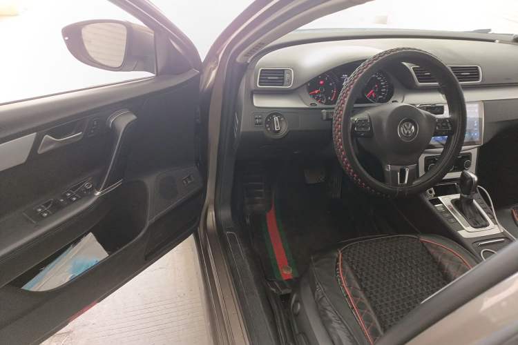 Used Volkswagen Magotan 2016 1.8TSI Smart Comfort Model Driver Seat