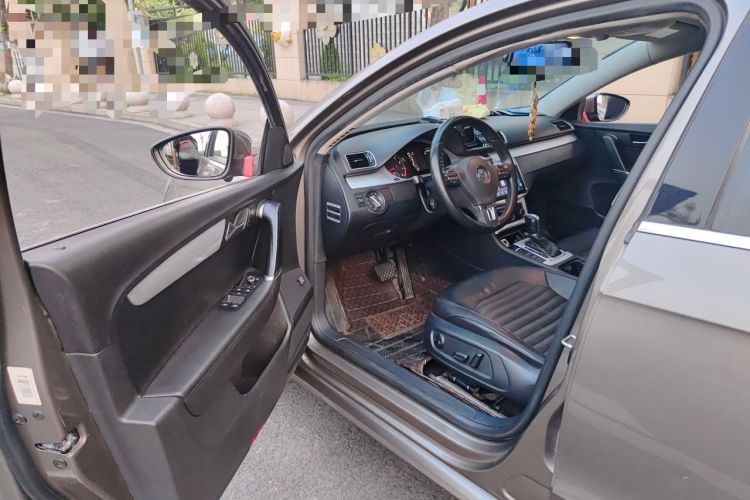 Used Volkswagen Magotan 2016 1.8TSI Smart Comfort Model Driver Seat