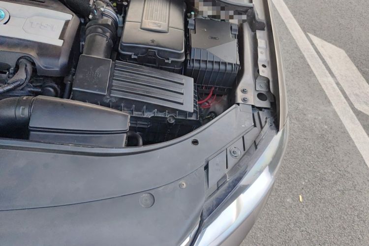 Used Volkswagen Magotan 2016 1.8TSI Smart Comfort Model Engine Bay Left