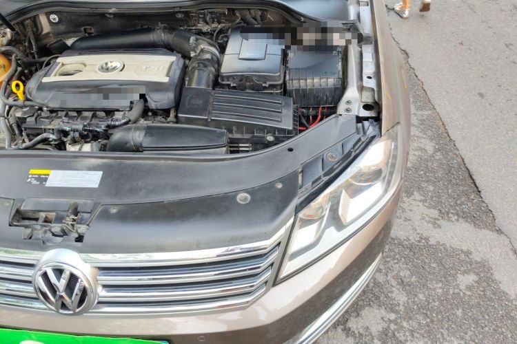 Used Volkswagen Magotan 2016 1.8TSI Smart Comfort Model Engine Bay Left