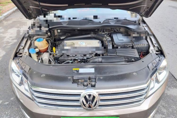 Used Volkswagen Magotan 2016 1.8TSI Smart Comfort Model Engine Bay
