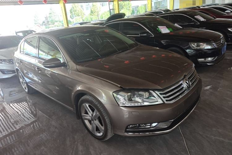 Used Volkswagen Magotan 2016 1.8TSI Luxury Comfort Model Front Right 45 Deg