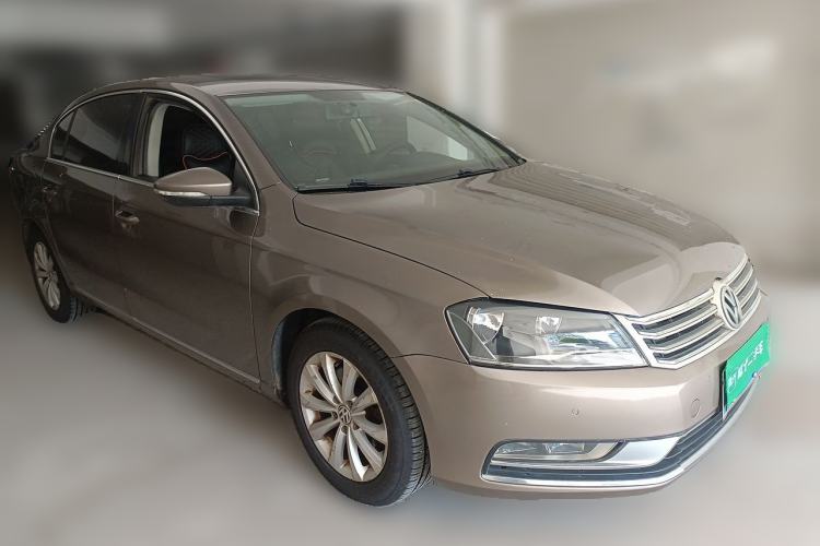 Used Volkswagen Magotan 2016 1.8TSI Smart Comfort Model Front Right 45 Deg
