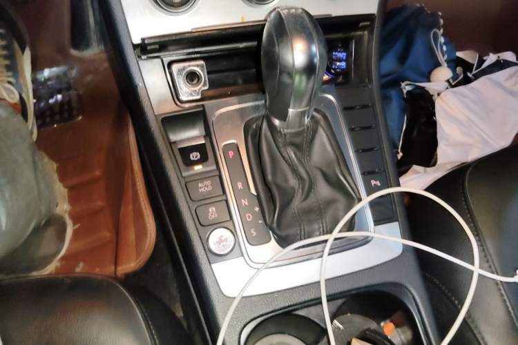 Used Volkswagen Magotan 2016 2.0 TSI Luxury Comfort Version Gear Lever