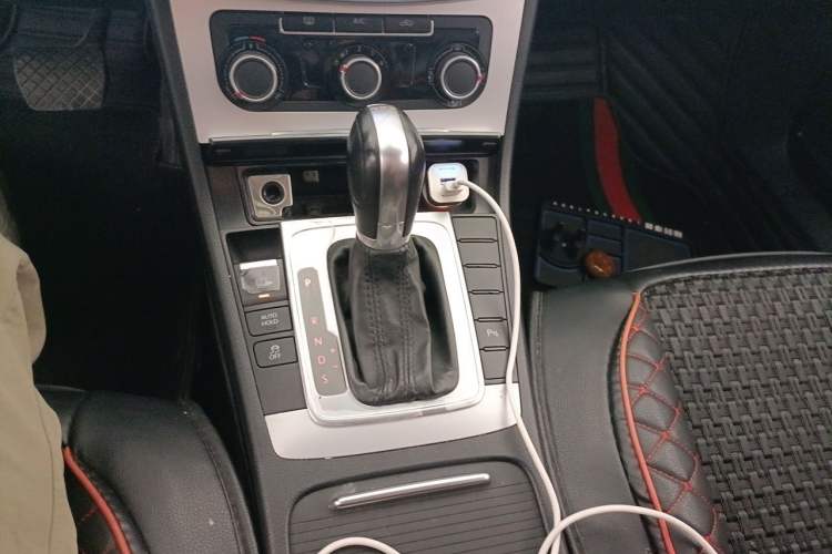 Used Volkswagen Magotan 2016 1.8TSI Smart Comfort Model Gear Lever