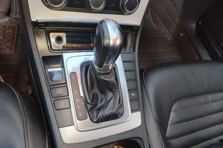 Used Volkswagen Magotan 2016 1.8TSI Smart Comfort Model Gear Lever