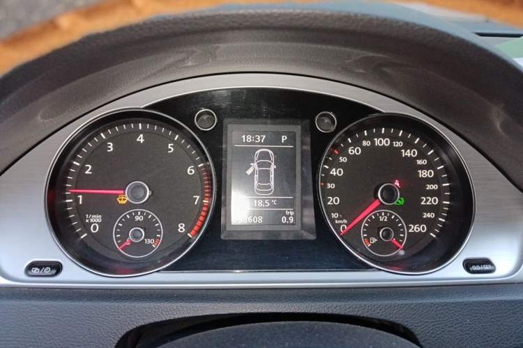 Used Volkswagen Magotan 2016 1.8TSI Smart Comfort Model Instrument Cluster