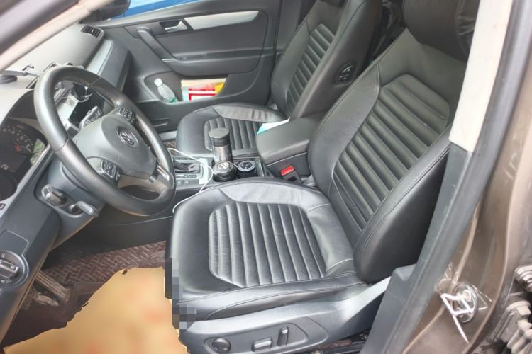 Used Volkswagen Magotan 2016 1.8TSI Smart Comfort Model Left Front Seat