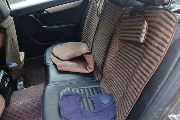 Used Volkswagen Magotan 2016 1.8TSI Smart Comfort Model Left Rear Seat