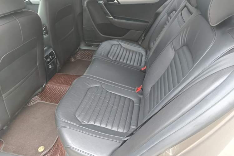 Used Volkswagen Magotan 2016 1.8TSI Smart Enjoyment Leading Model Left Rear Seat