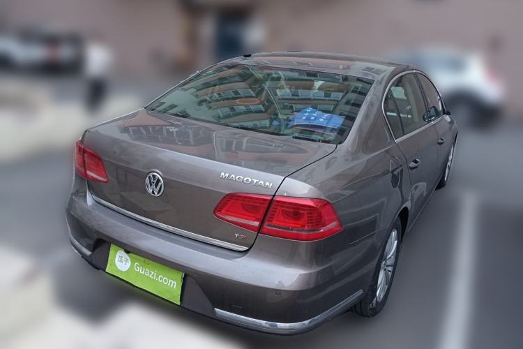 Used Volkswagen Magotan 2016 1.8TSI Smart Comfort Model Rear Right 45 Deg