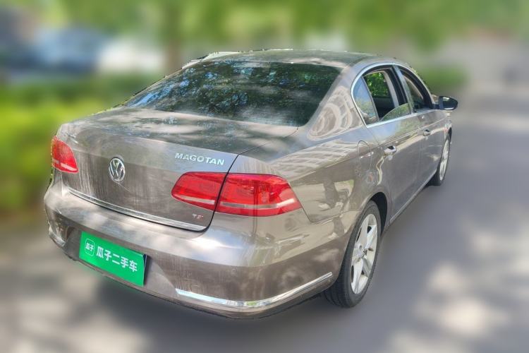 Used Volkswagen Magotan 2016 1.8TSI Luxury Comfort Model Rear Right 45 Deg
