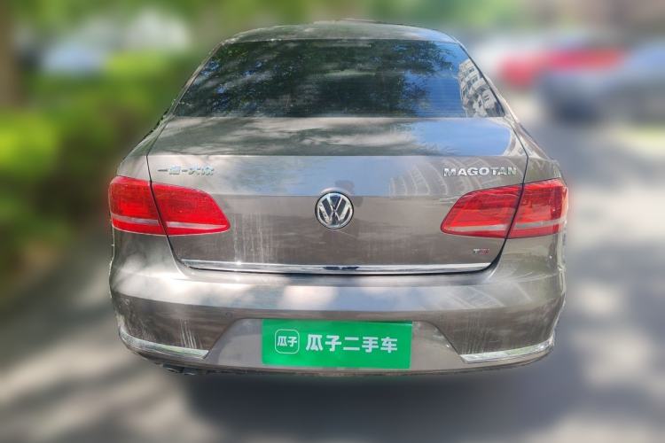 Used Volkswagen Magotan 2016 1.8TSI Luxury Comfort Model Rear