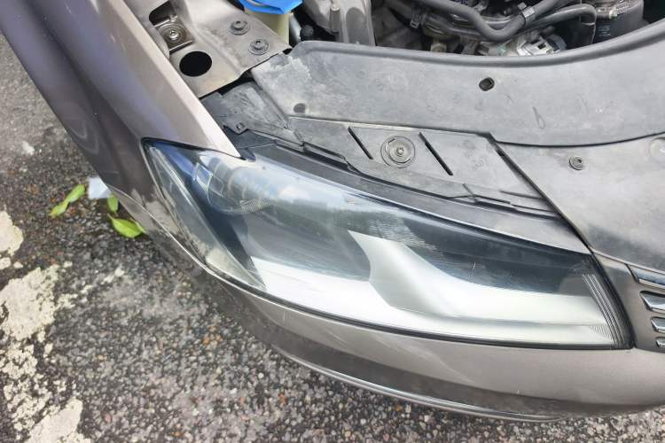 Used Volkswagen Magotan 2016 1.8TSI Smart Comfort Model Right Front Headlight