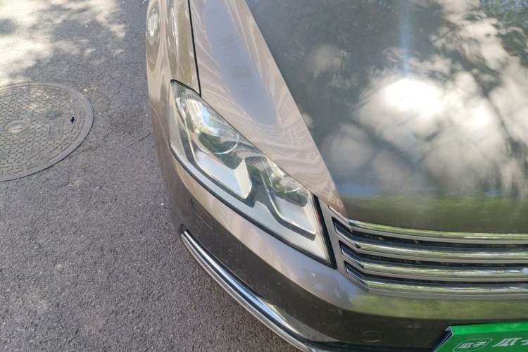 Used Volkswagen Magotan 2016 1.8TSI Luxury Comfort Model Right Front Headlight