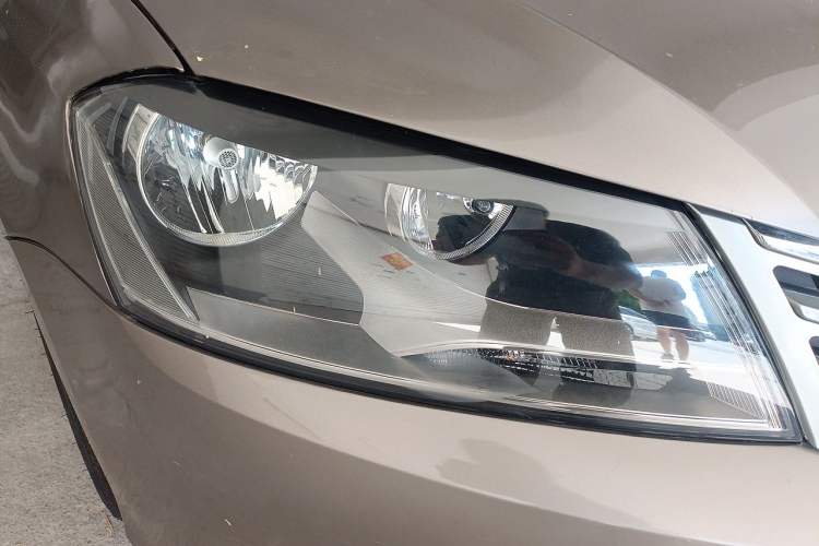 Used Volkswagen Magotan 2016 1.8TSI Smart Comfort Model Right Front Headlight