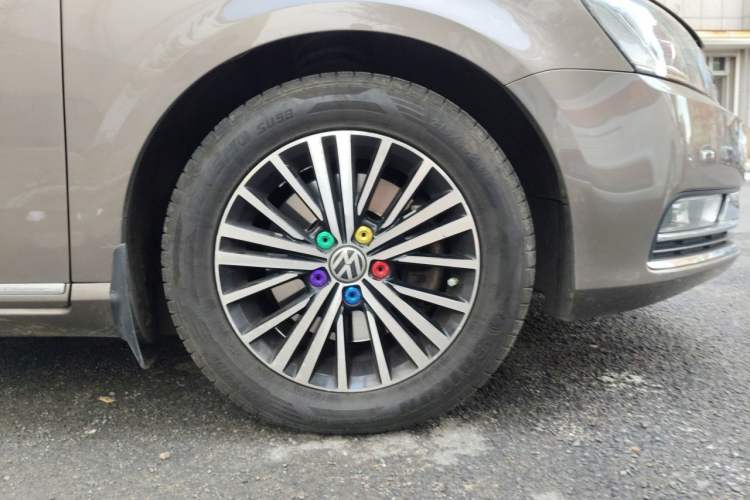 Used Volkswagen Magotan 2016 1.8TSI Smart Comfort Model Right Front Wheel Hub