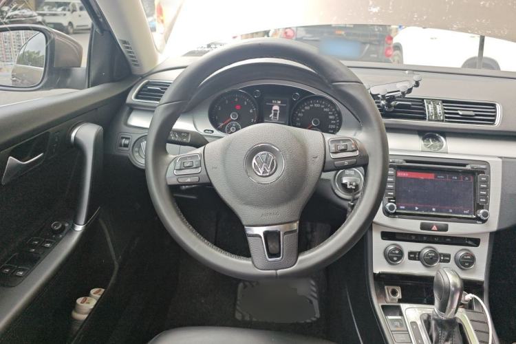 Used Volkswagen Magotan 2016 1.8TSI Smart Enjoyment Leading Model Steering Wheel