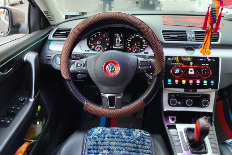 Used Volkswagen Magotan 2016 1.8TSI Smart Comfort Model Steering Wheel