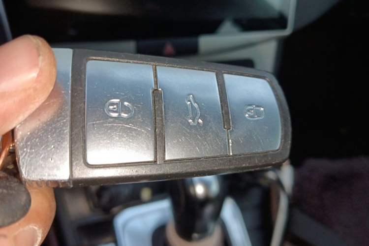 Used Volkswagen Magotan 2016 1.8TSI Smart Comfort Model Vehicle Key