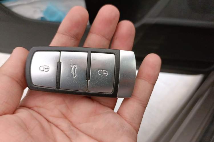Used Volkswagen Magotan 2016 1.8TSI Smart Comfort Model Vehicle Key