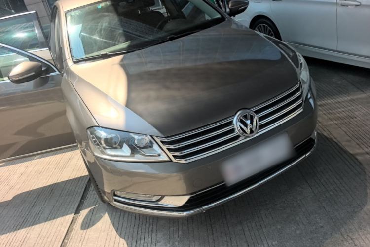 Used Volkswagen Magotan 2016 2.0 TSI Luxury Comfort Version Front Right 45 Deg